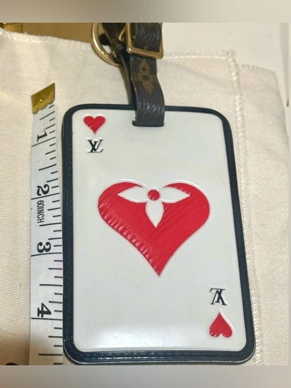 👑✅PRICE FIRM✅RARE🔥AUTHENTIC Louis Vuitton Heart Playing Card Luggage Tag